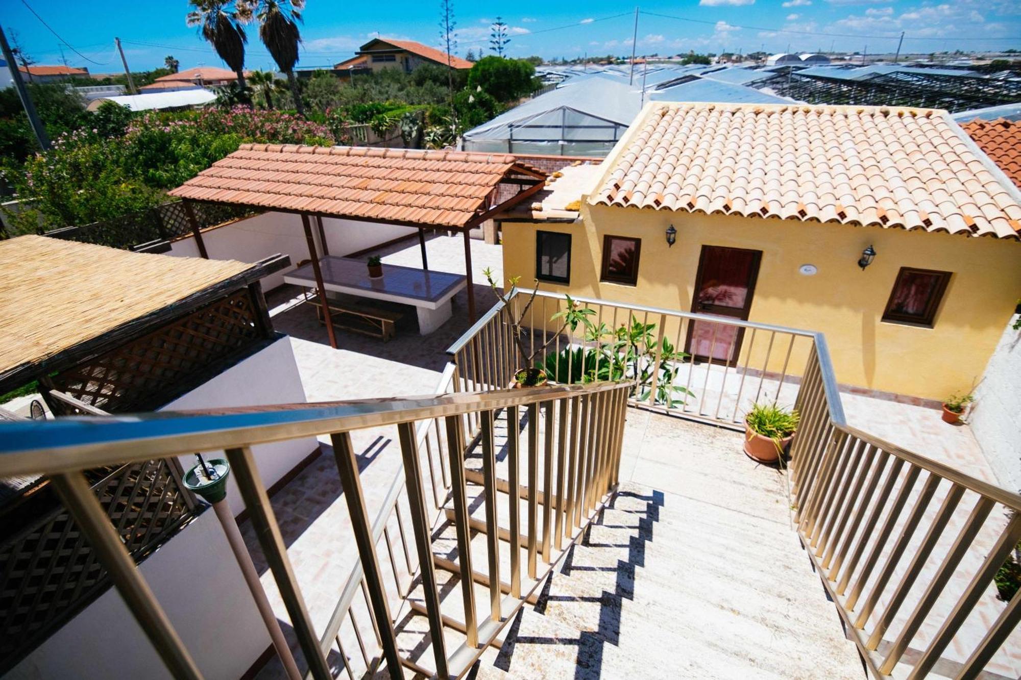 Mediterranean Sunset Villa Punta Braccetto Exterior foto